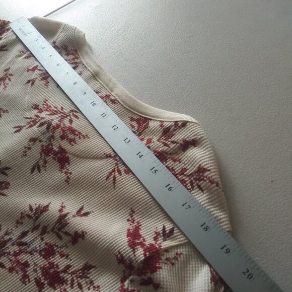 Terra & Sky women's size 4X cream and burgundy floral Waffle Henley Top - Picture 11 of 16